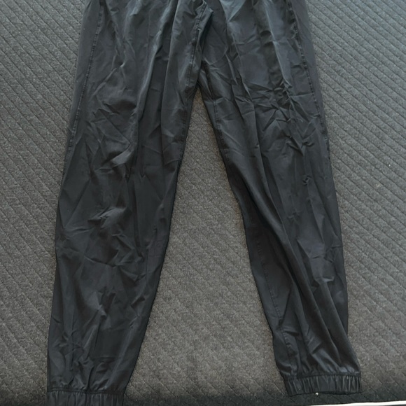 Lululemon Surge Pants - Picture 2 of 4